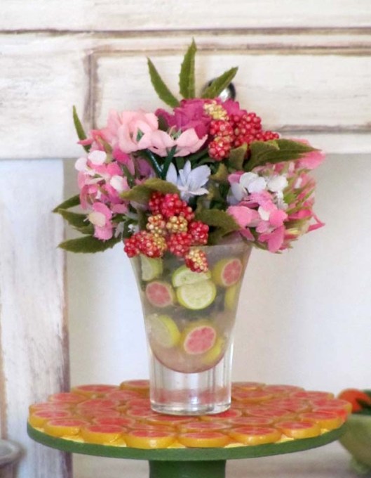 OSS Citrus Vase in 1:6 Scale